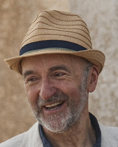 I  have a busy career as a gardening author, lecturer and speaker. For details of my books and articles, please go to writing. To buy books, please click here. I am currently a horticultural adviser o